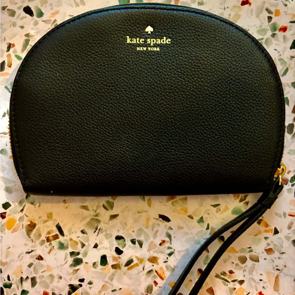 Brand new kate spade black pebble leather wristlet clutch with gold logo
